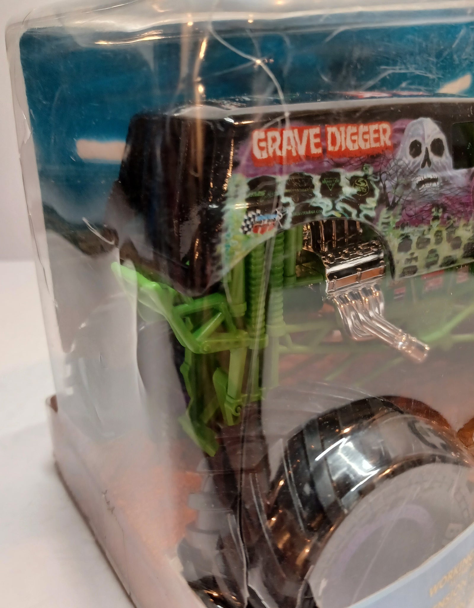 Monster Jam Official Grave Digger Monster Truck